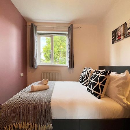 Jessica'S Place At Whitechapel London Exterior foto