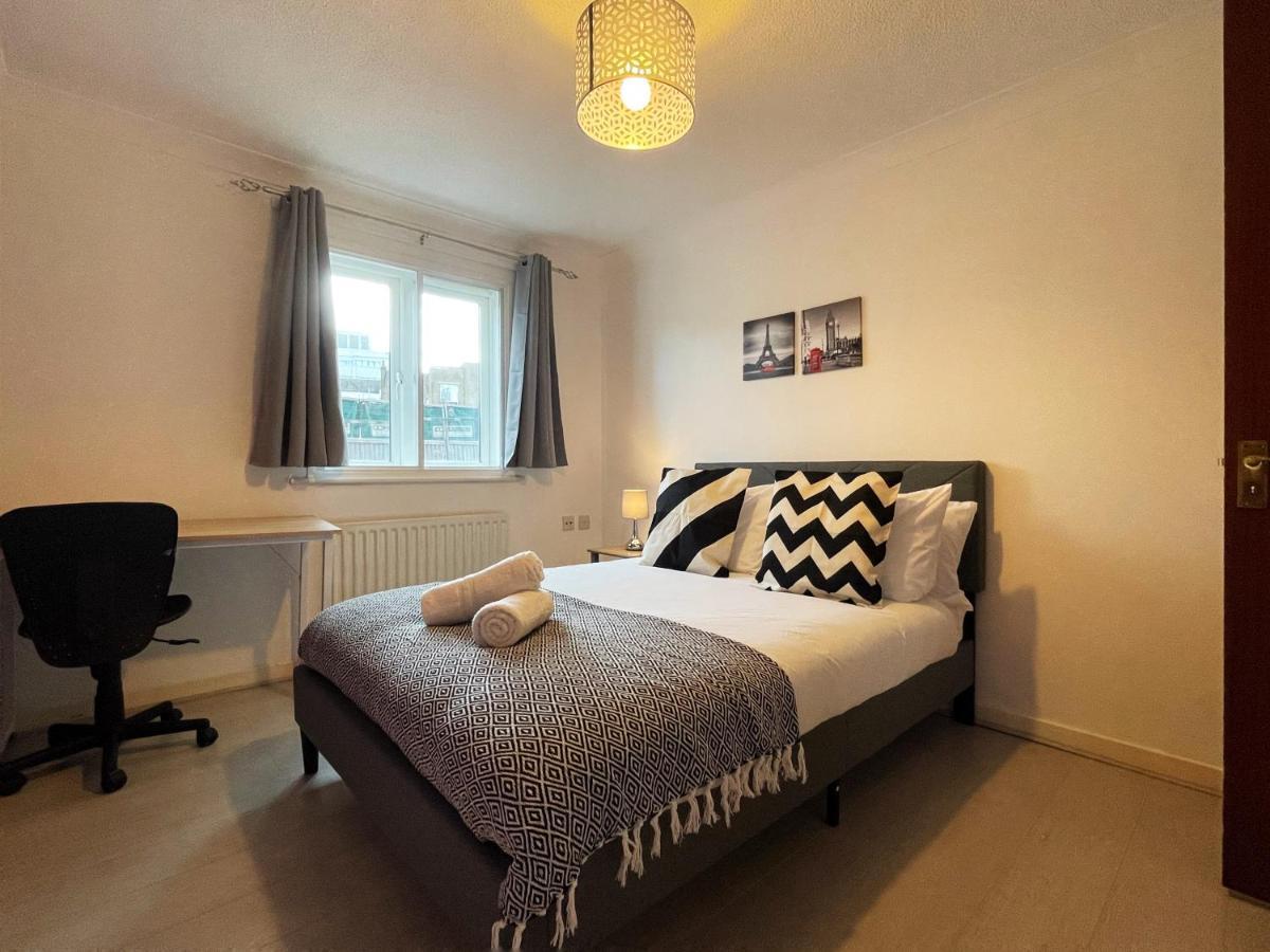 Jessica'S Place At Whitechapel London Exterior foto