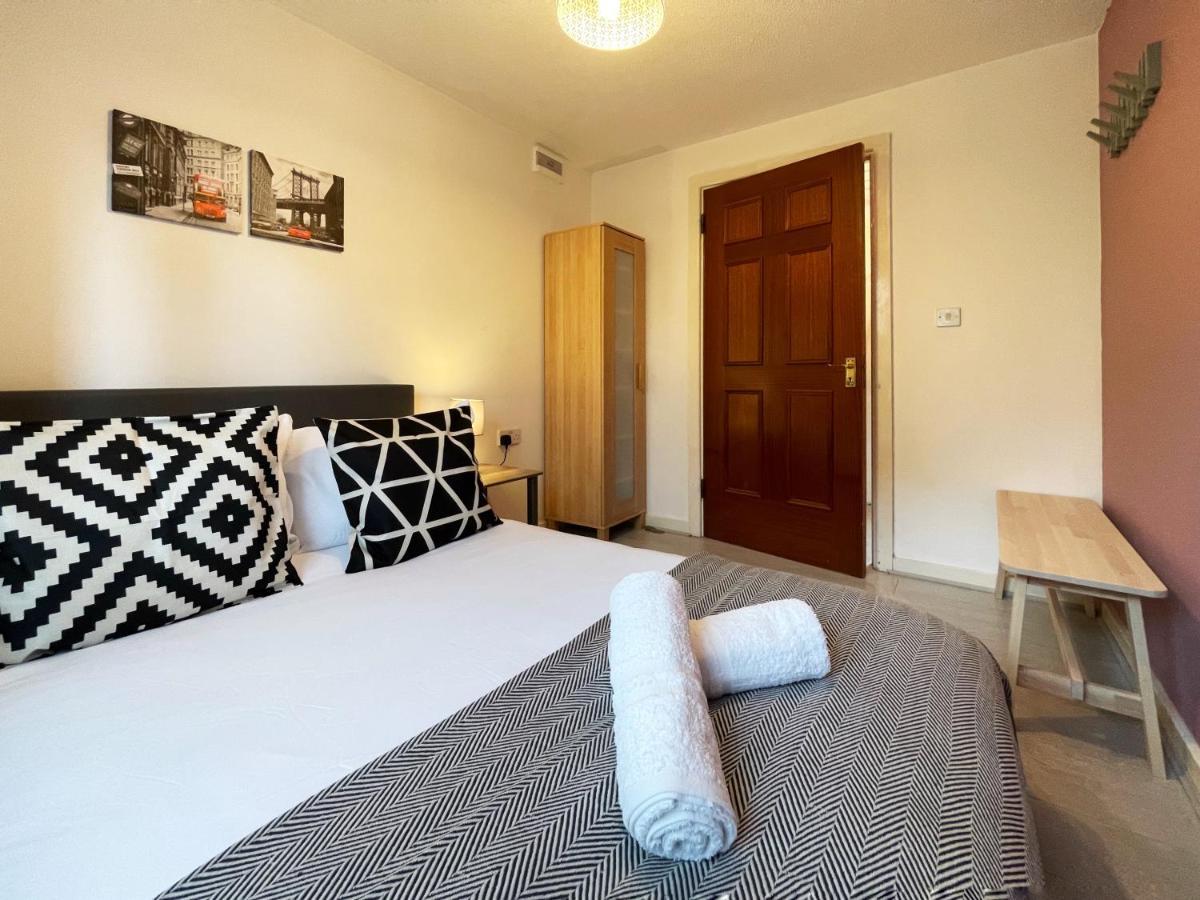 Jessica'S Place At Whitechapel London Exterior foto